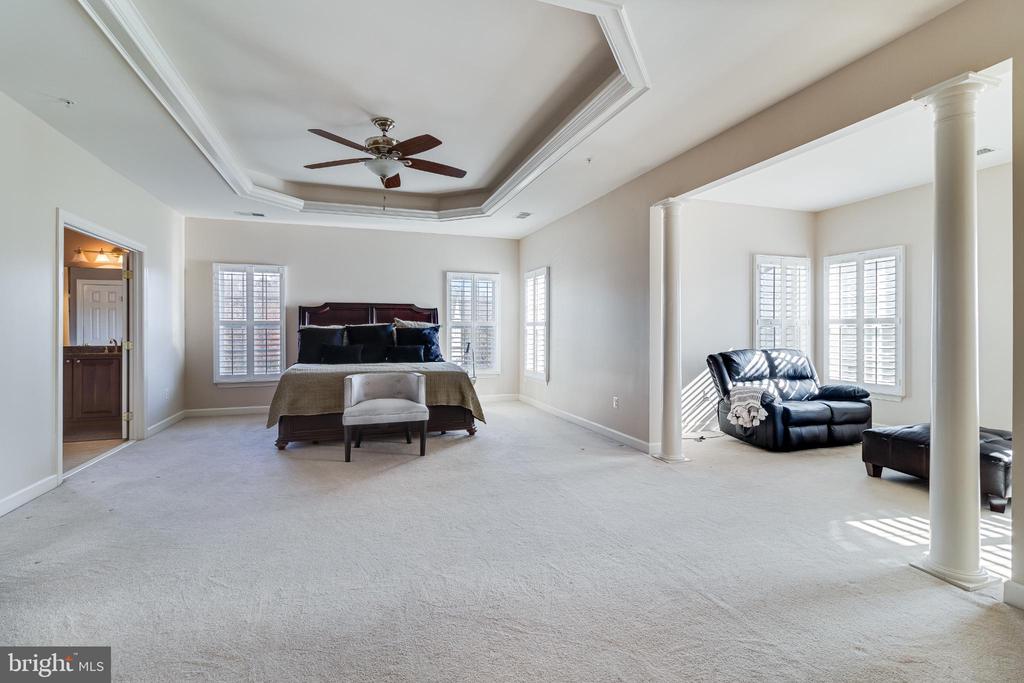 10111 GEORGIAN LANE