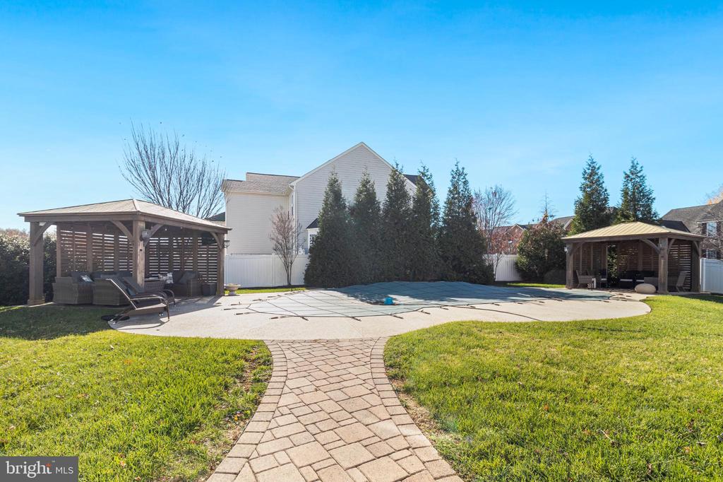 10111 GEORGIAN LANE