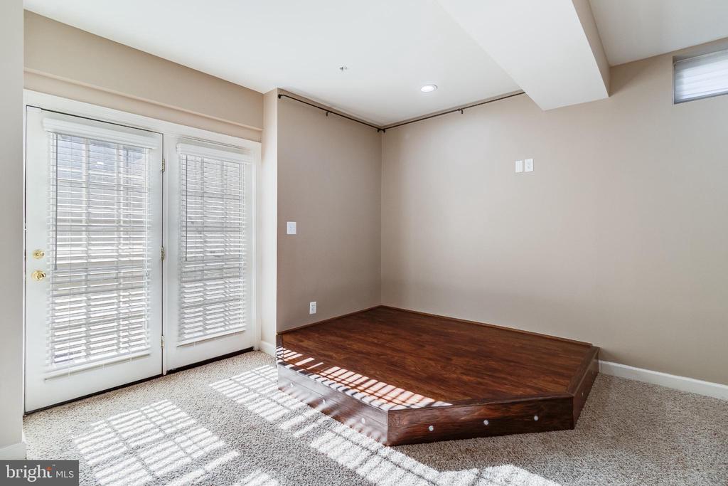 10111 GEORGIAN LANE