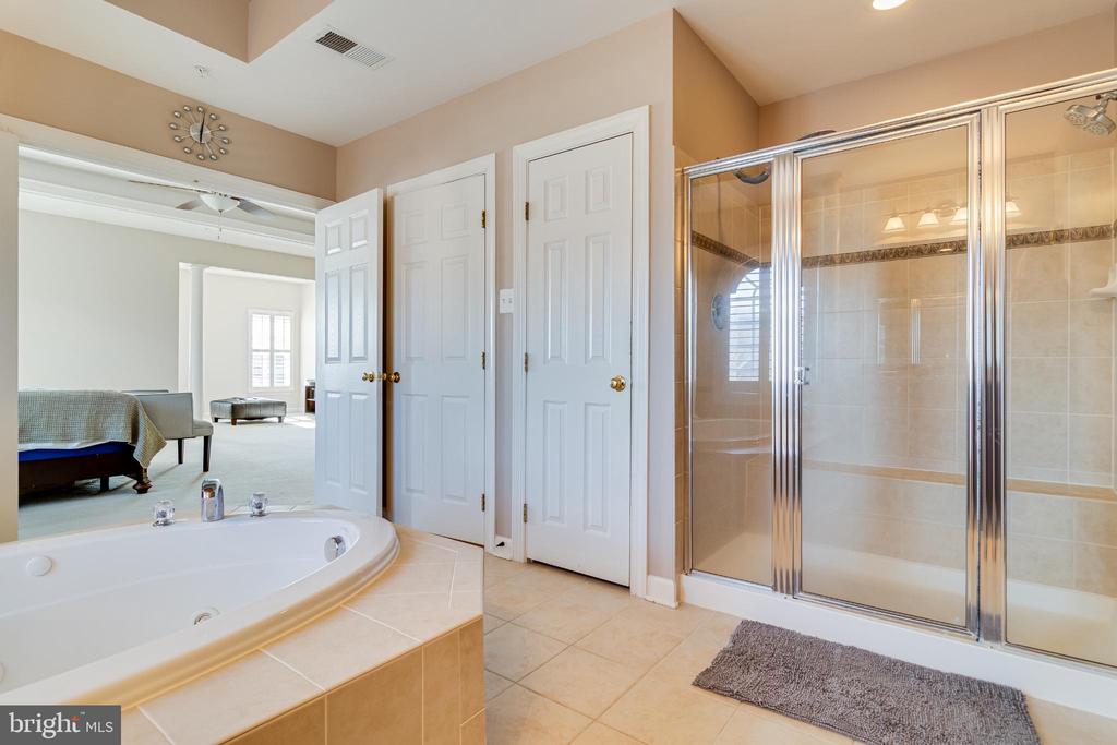 10111 GEORGIAN LANE