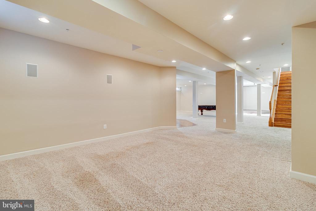 10111 GEORGIAN LANE