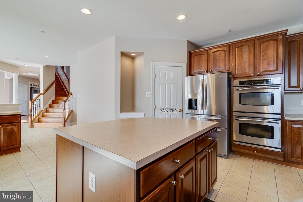 10111 GEORGIAN LANE