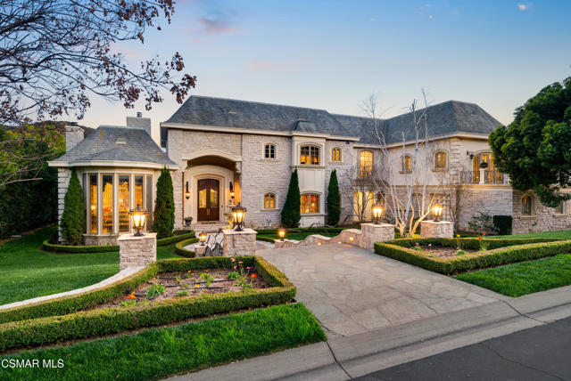 240 W Stafford RD