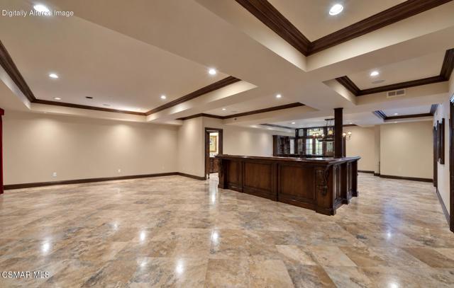 240 W Stafford RD