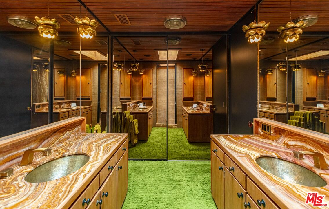 21640 Pacific Coast Hwy