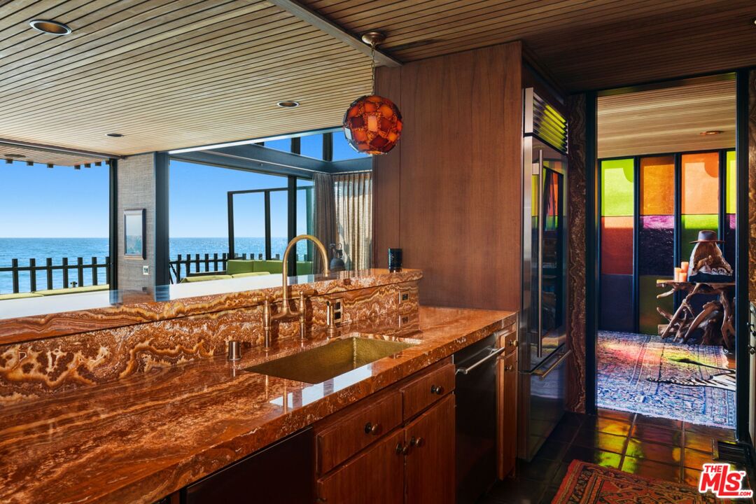 21640 Pacific Coast Hwy