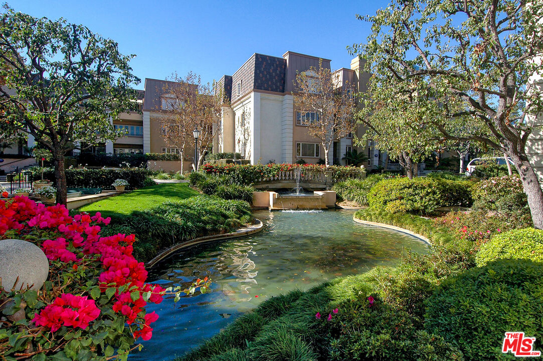 10100 Empyrean Way Unit: 301