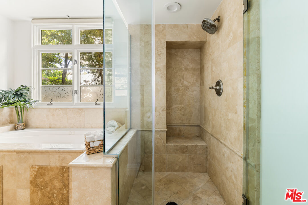 10795 Wilshire Blvd Unit: 105