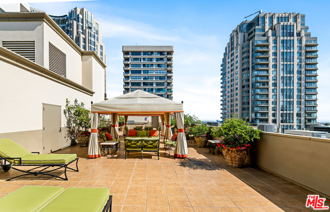 10795 Wilshire Blvd Unit: 105