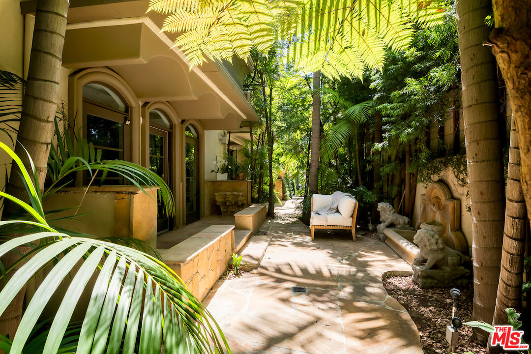 10795 Wilshire Blvd Unit: 105