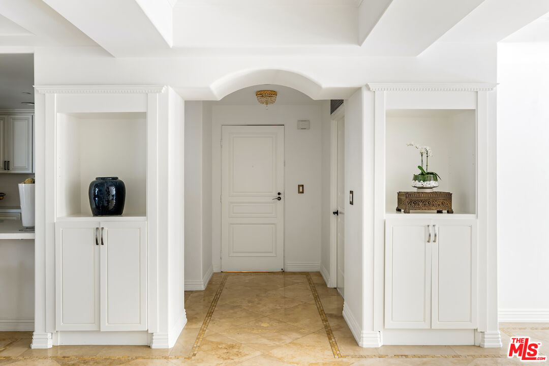 10795 Wilshire Blvd Unit: 105