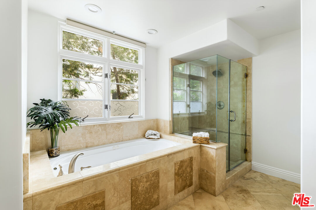10795 Wilshire Blvd Unit: 105