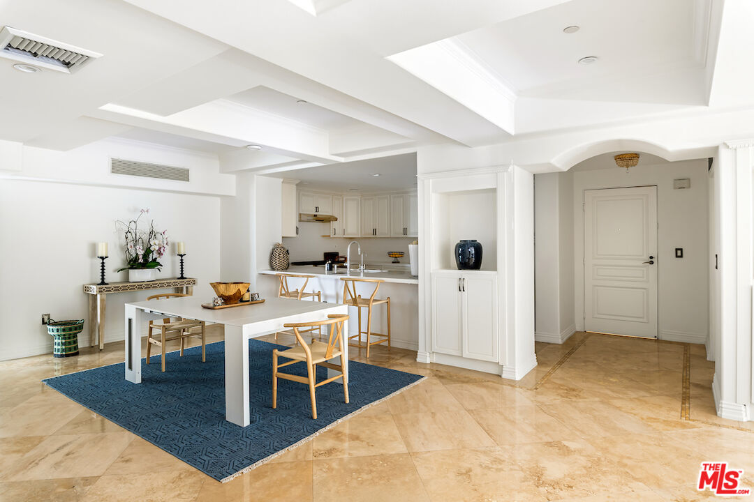 10795 Wilshire Blvd Unit: 105