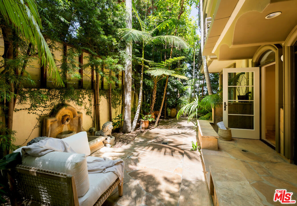 10795 Wilshire Blvd Unit: 105