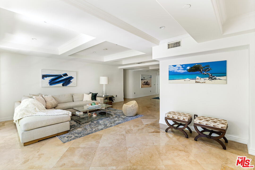 10795 Wilshire Blvd Unit: 105