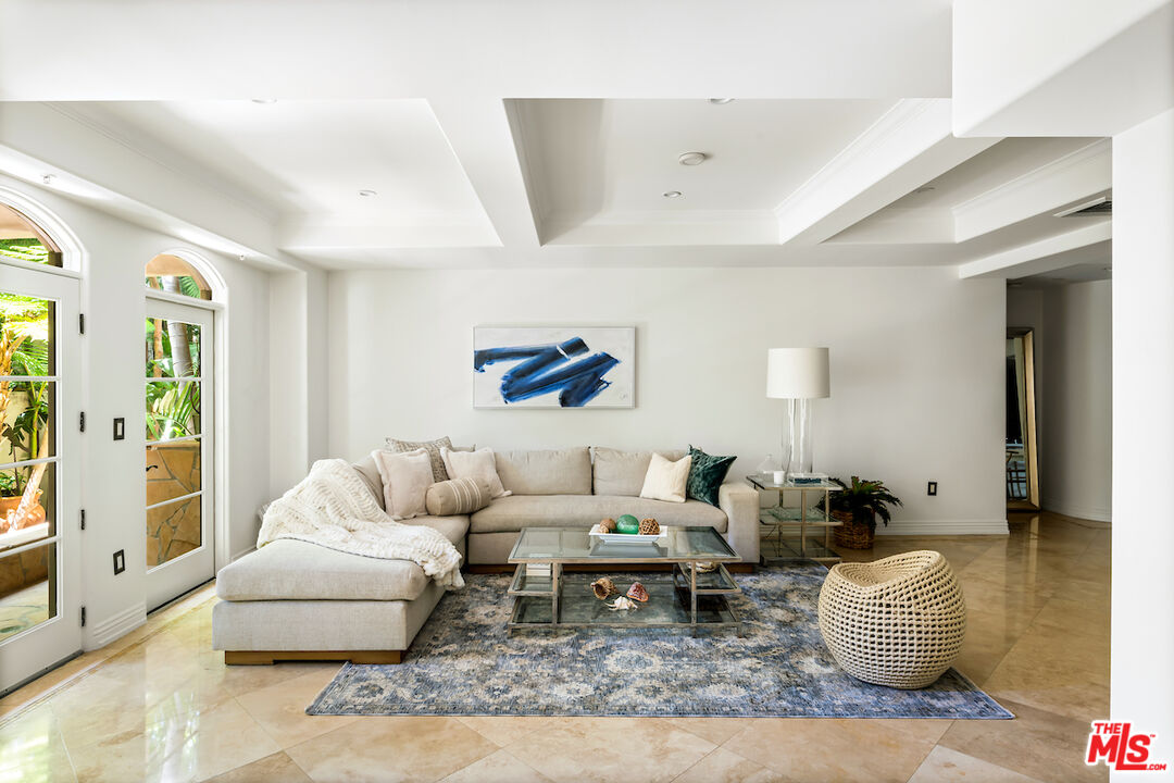 10795 Wilshire Blvd Unit: 105