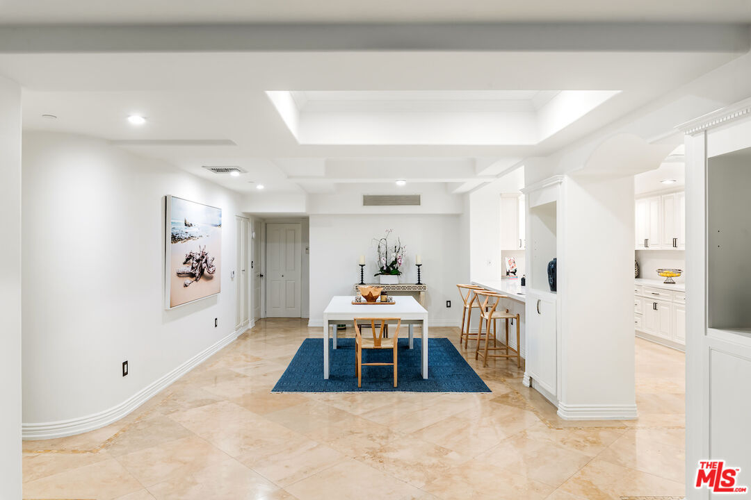 10795 Wilshire Blvd Unit: 105