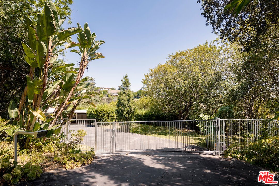 11556 Bellagio Rd