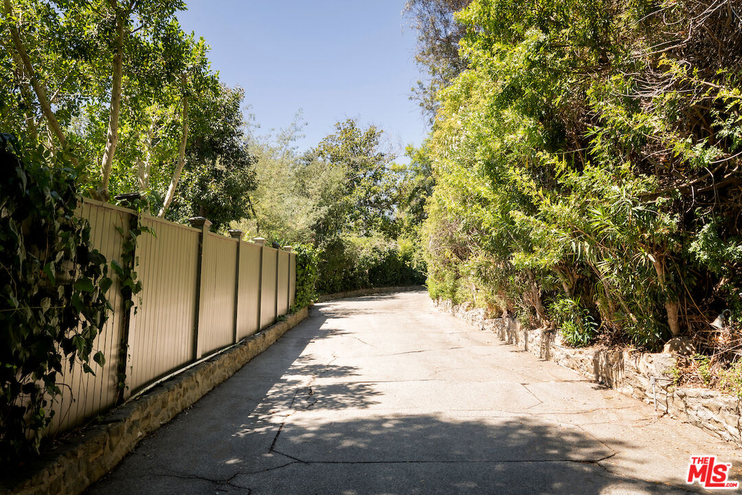 10934 Bellagio Rd