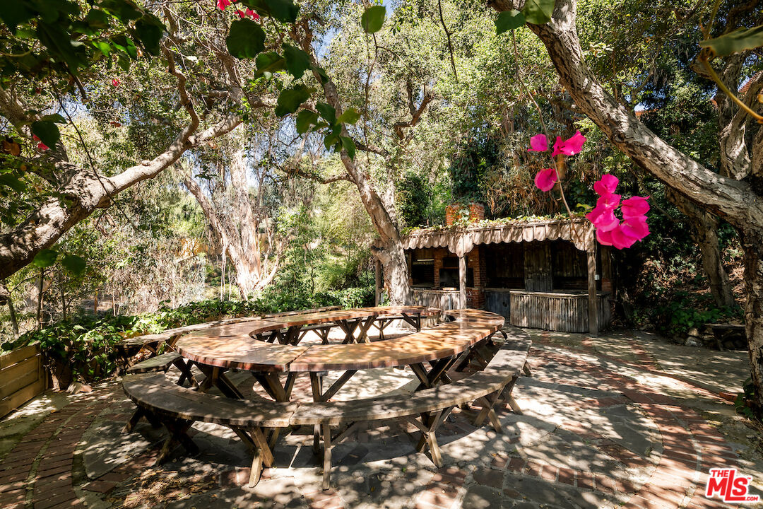 10934 Bellagio Rd