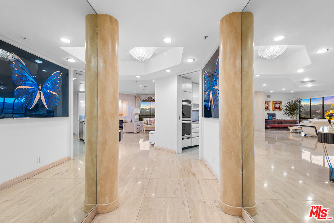 10490 Wilshire Blvd Unit: 1206