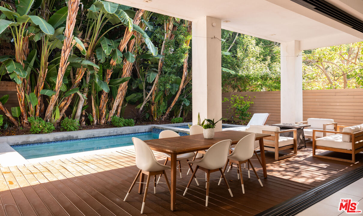 926 N Crescent Heights Blvd