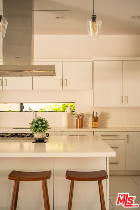 926 N Crescent Heights Blvd