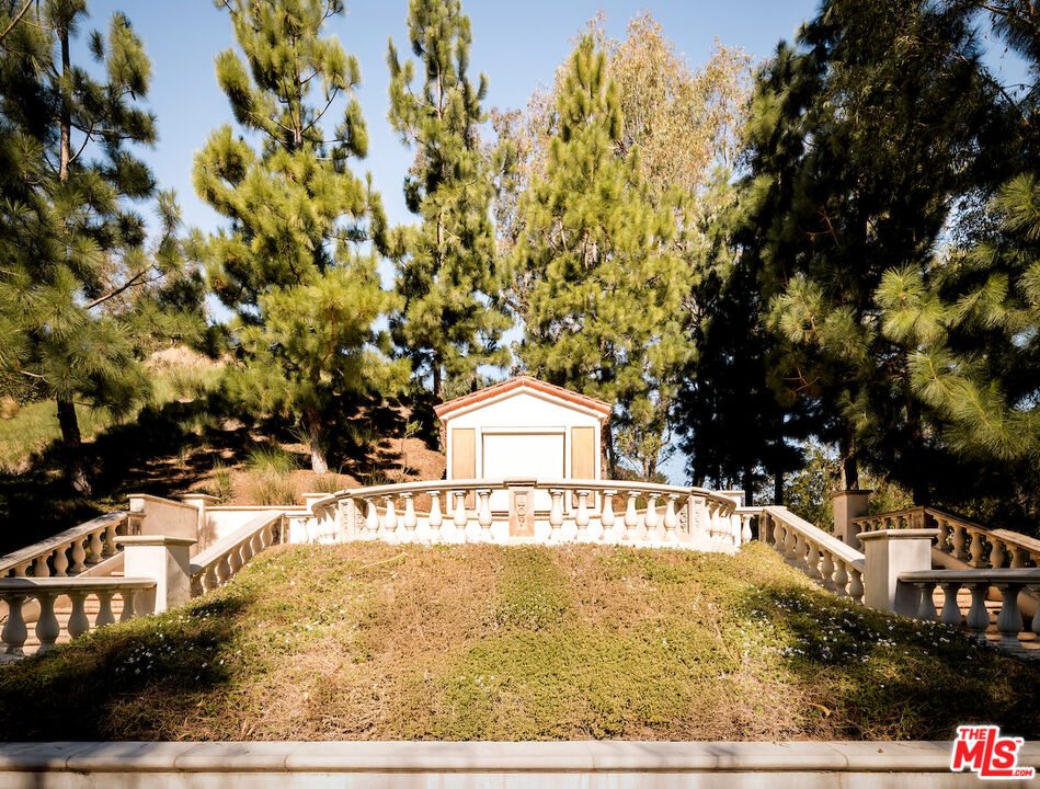 1436 Bella Dr