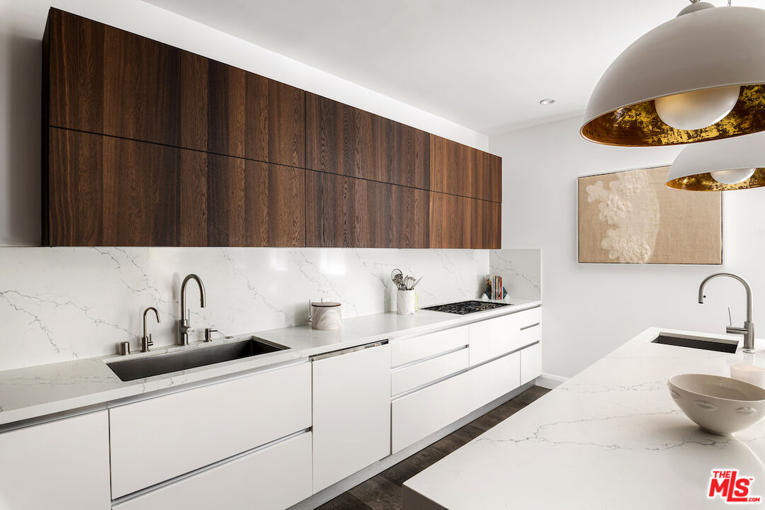 732 Huntley Dr Unit: 1