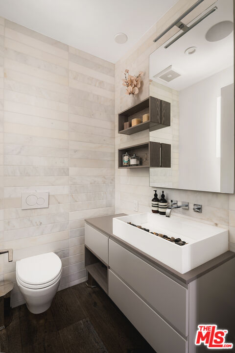 732 Huntley Dr Unit: 1