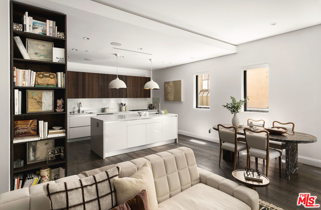 732 Huntley Dr Unit: 1