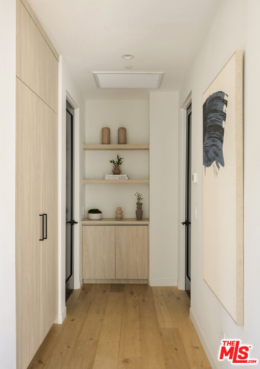 4651 Morse Ave