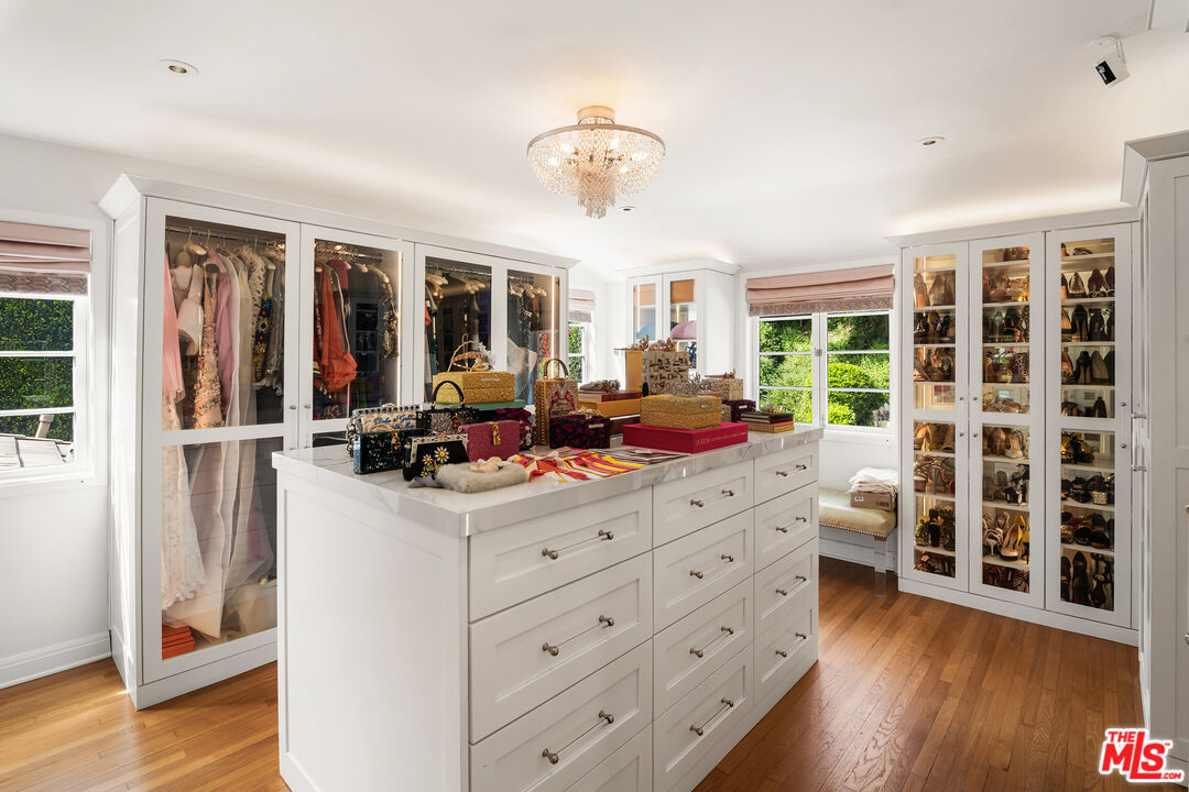 760 N Beverly Glen Blvd
