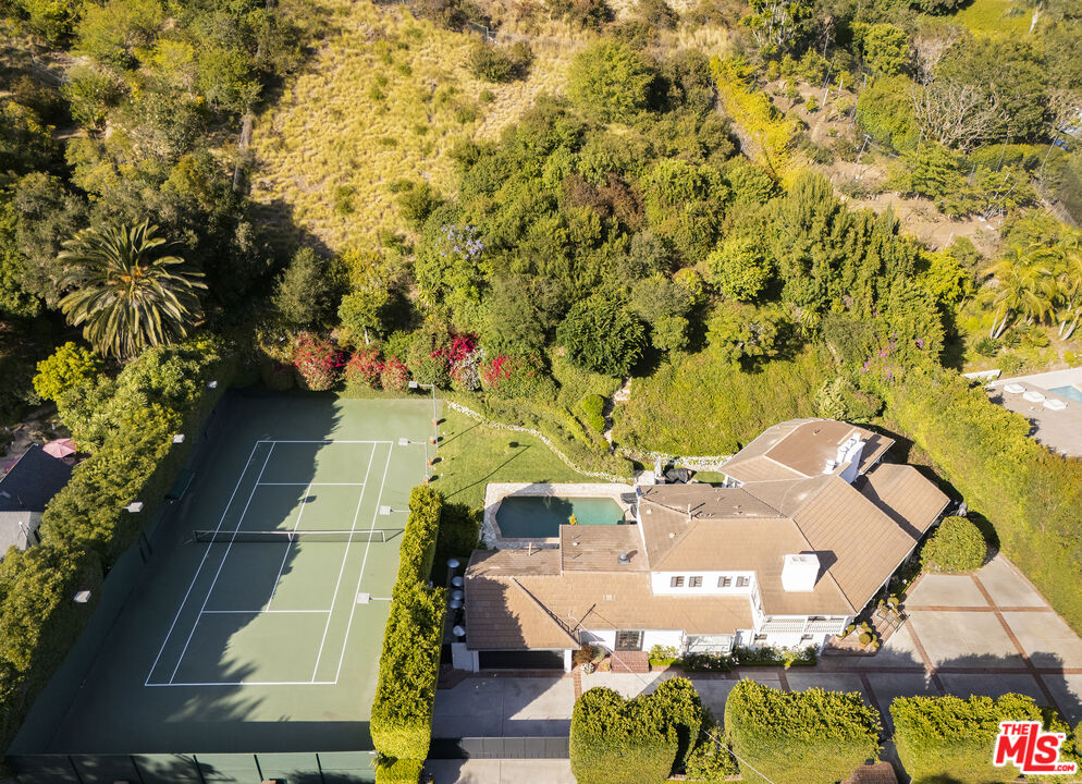 760 N Beverly Glen Blvd