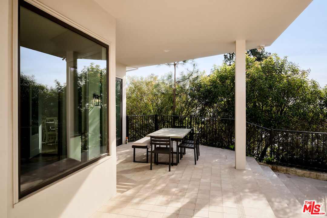 1845 Loma Vista Dr