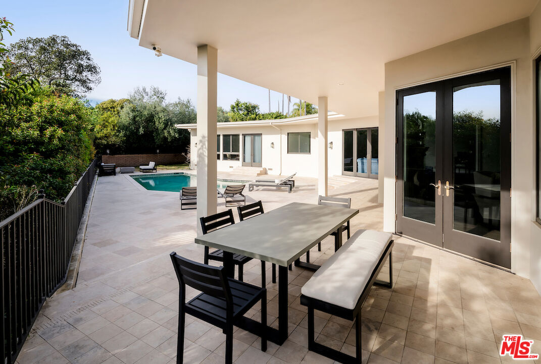 1845 Loma Vista Dr