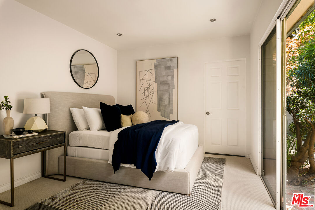 10216 Cielo Dr