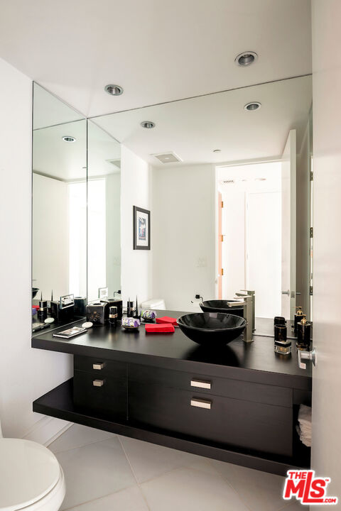 10350 Wilshire Blvd Unit: 404