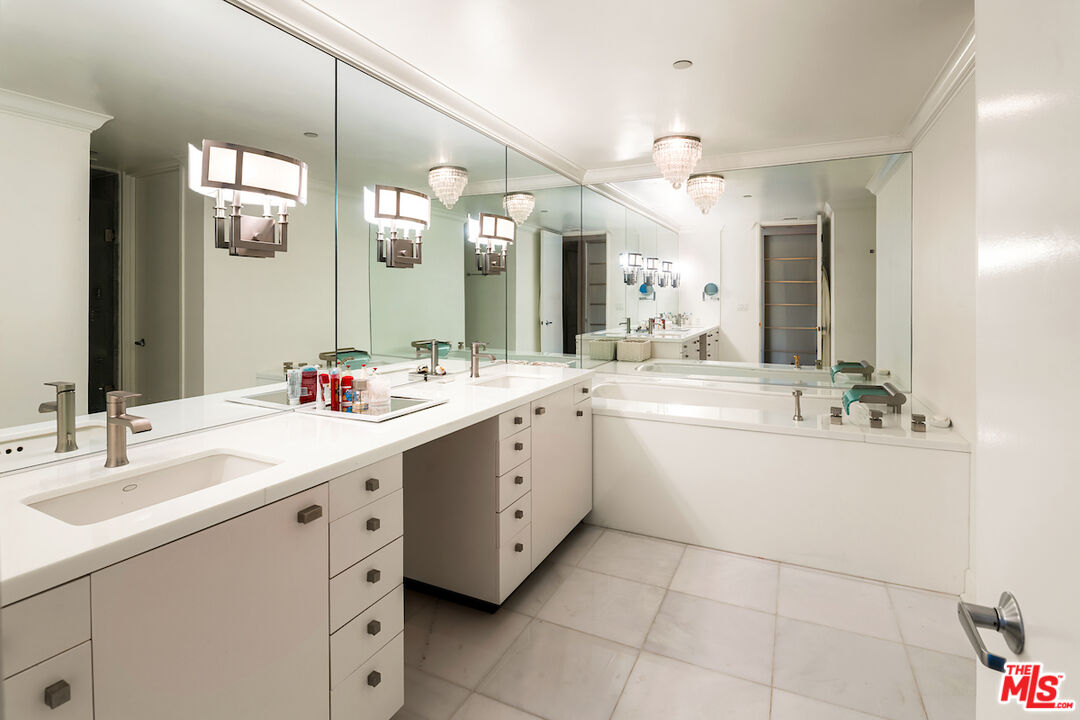 10350 Wilshire Blvd Unit: 404