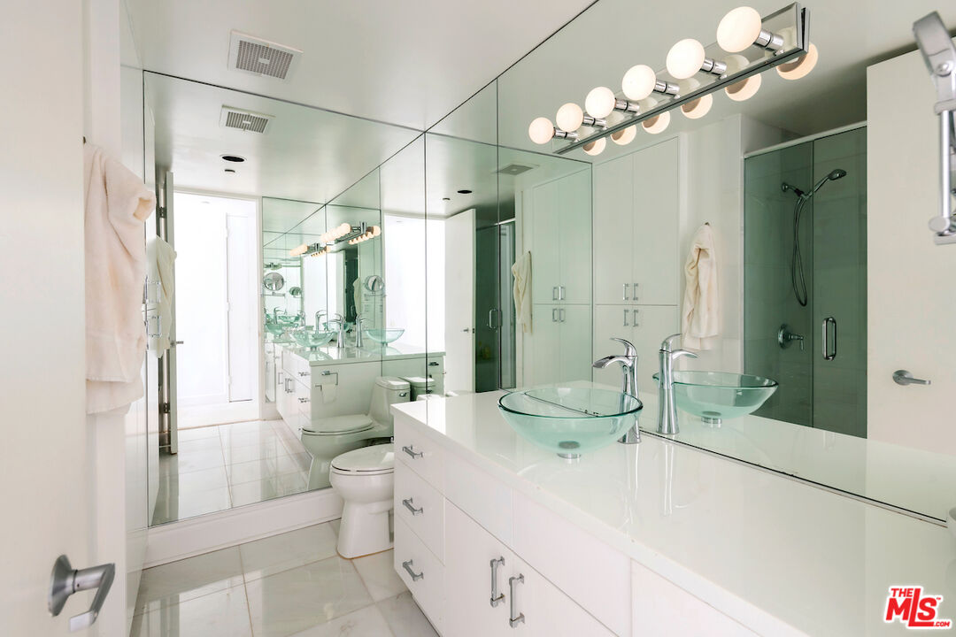 10350 Wilshire Blvd Unit: 404