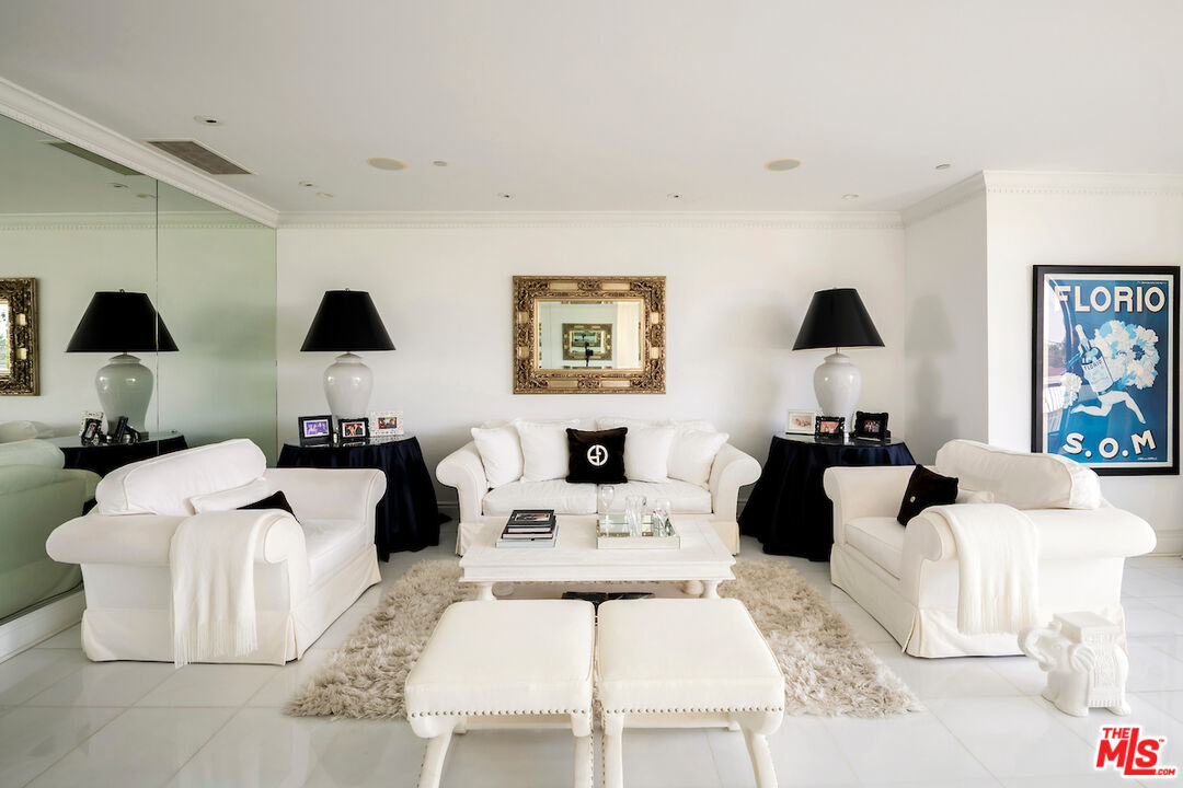 10350 Wilshire Blvd Unit: 404