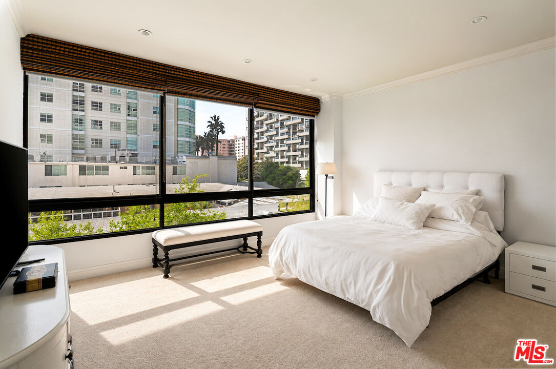 10350 Wilshire Blvd Unit: 404