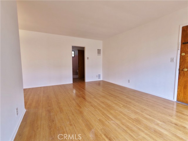 919 N Orange Grove AVE Unit: 5