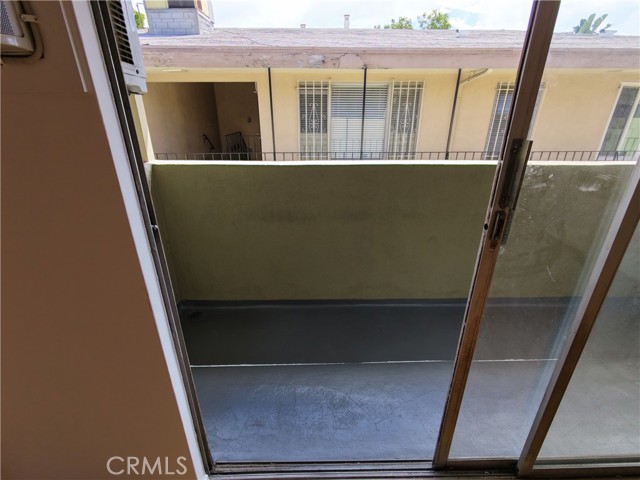 919 N Orange Grove AVE Unit: 5