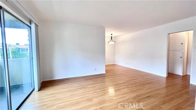 919 N Orange Grove AVE Unit: 5