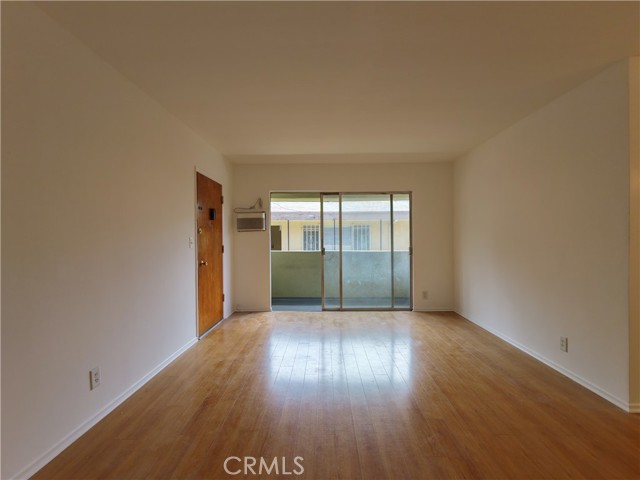919 N Orange Grove AVE Unit: 5