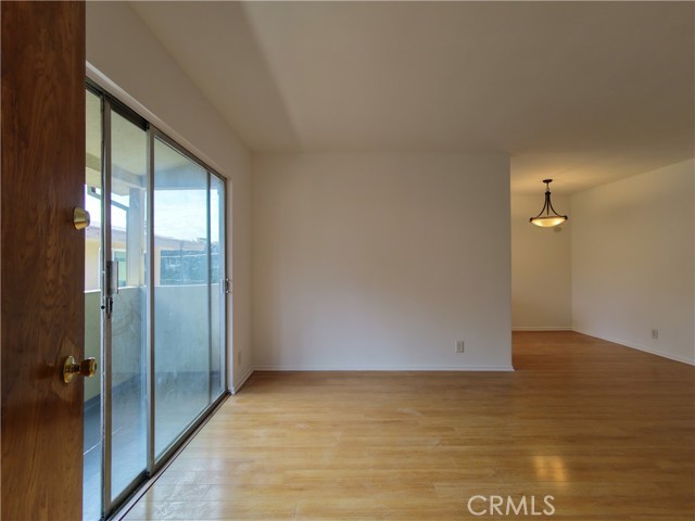 919 N Orange Grove AVE Unit: 5