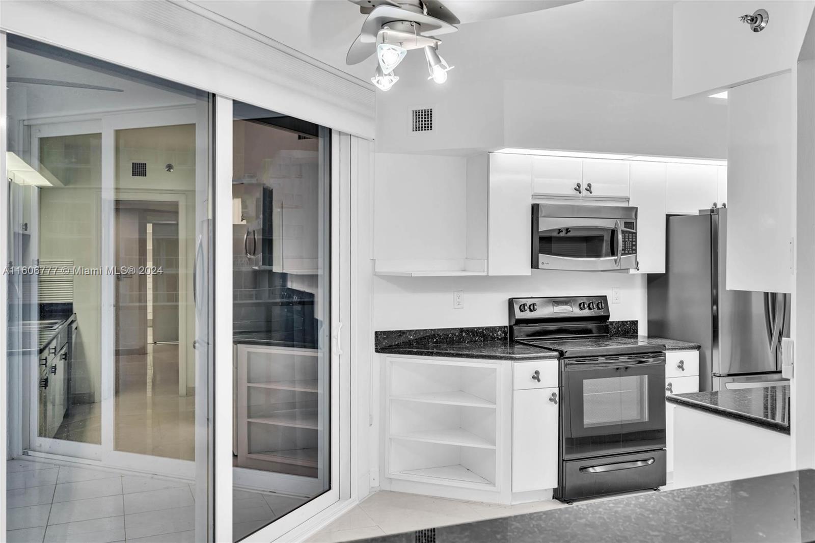 16485 Collins Ave # 1731