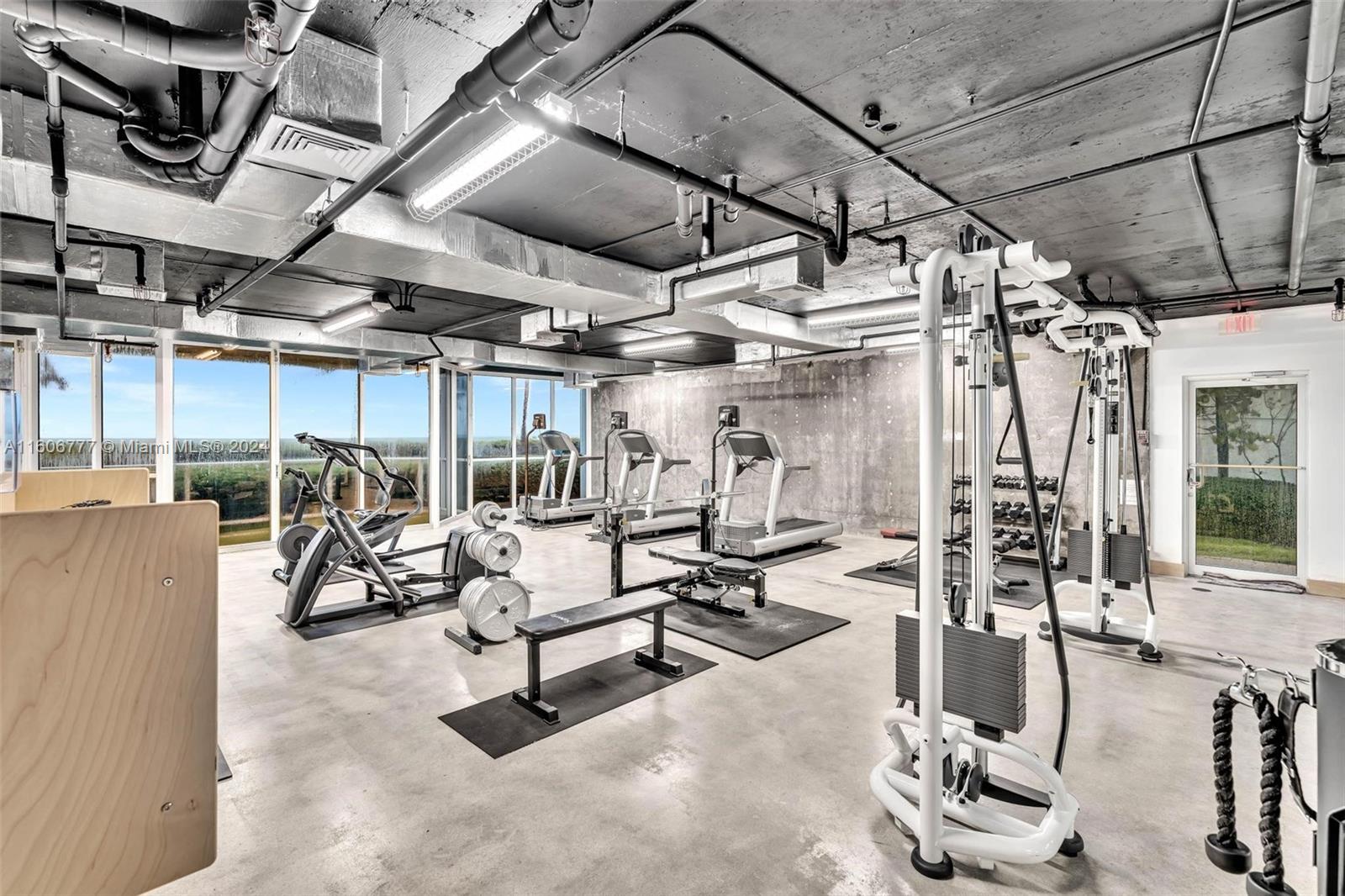 16485 Collins Ave # 1731