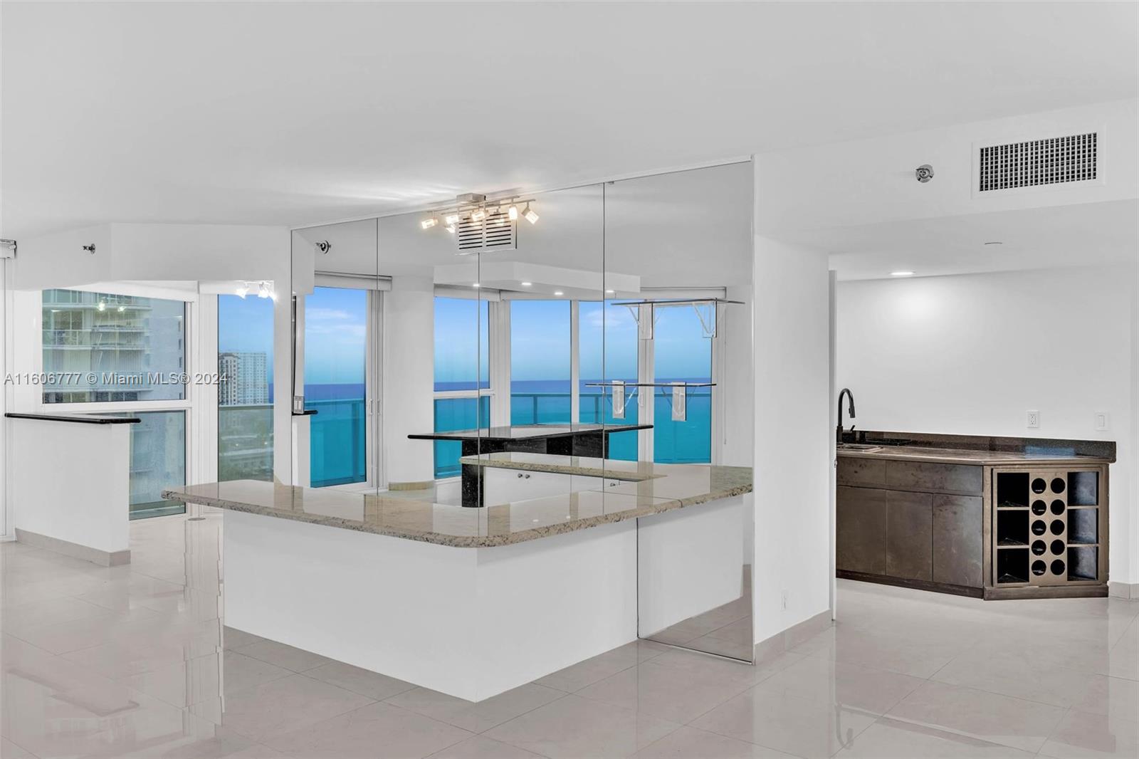 16485 Collins Ave # 1731